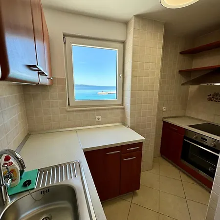 Apartment Rozika Baska Voda