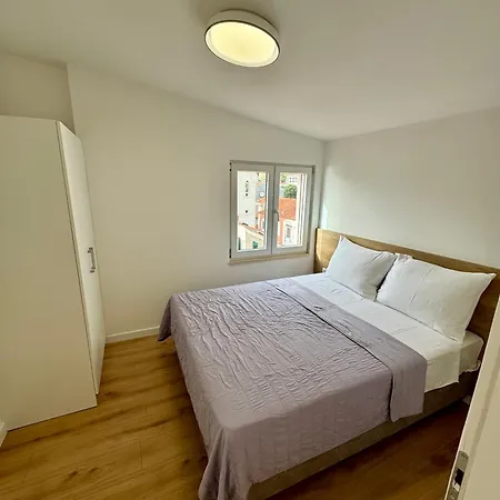 Apartment Rozika Baska Voda
