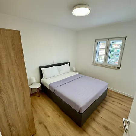 Apartment Rozika Baska Voda