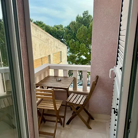 Apartment Rozika Baska Voda